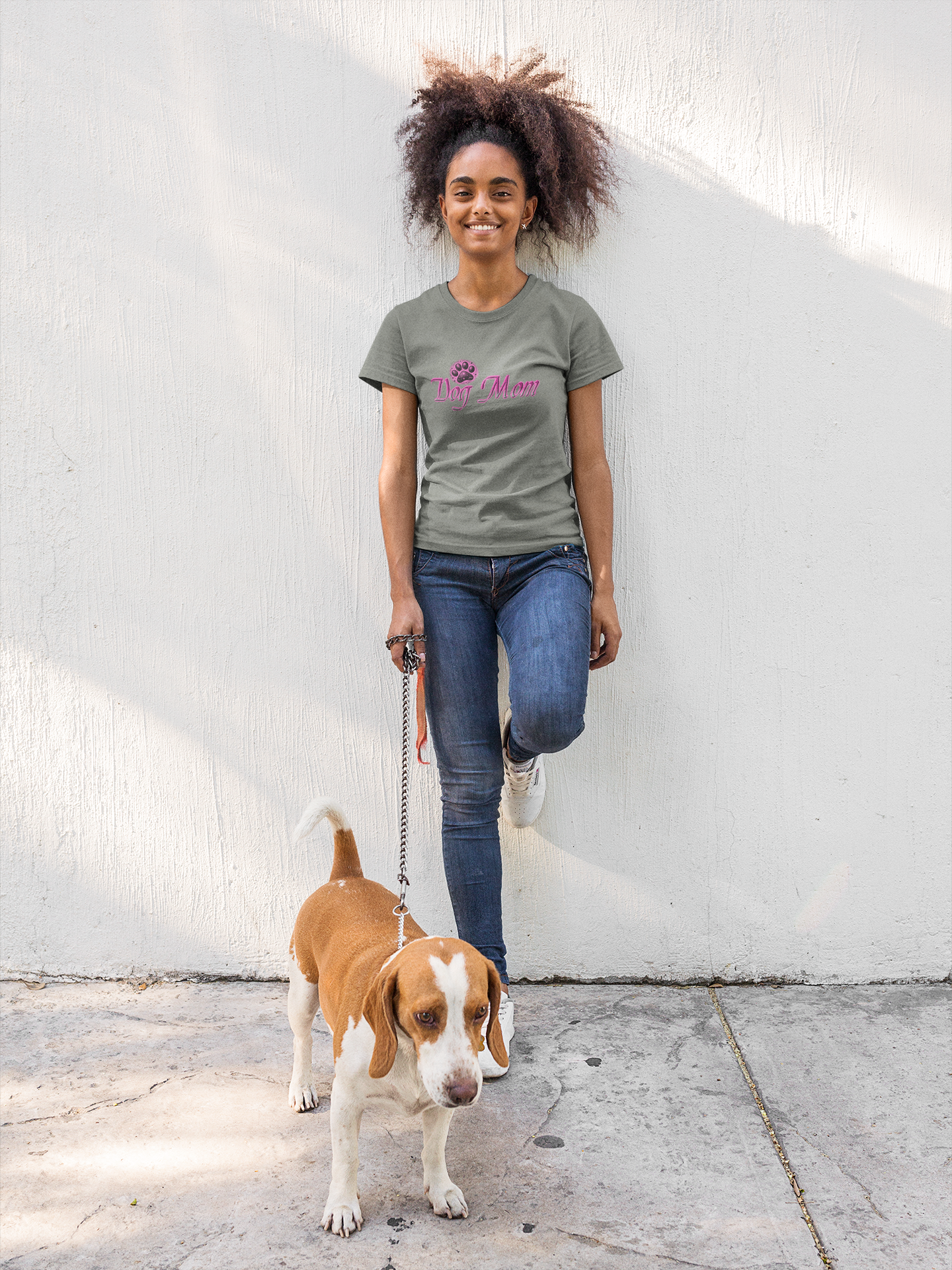 Dog Mom Pink Unisex Heavy Cotton Tee